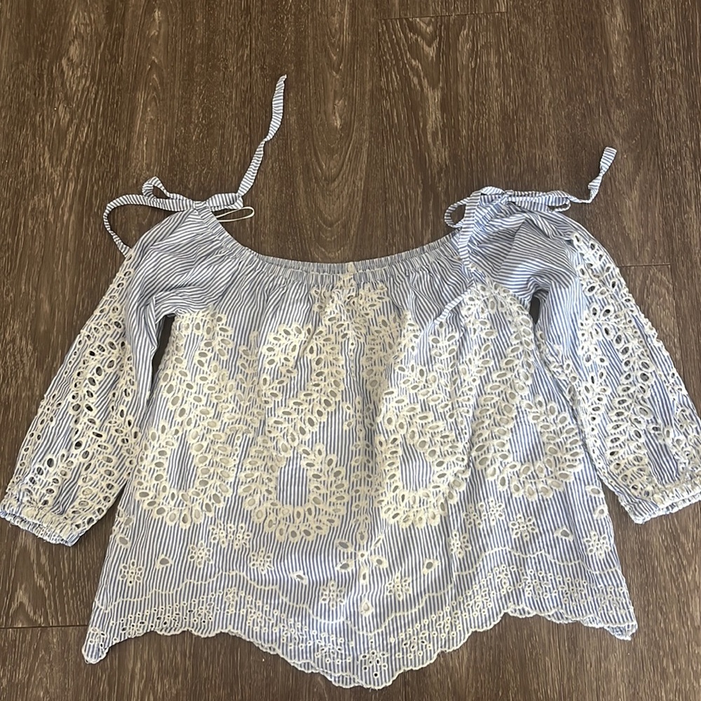 NEW Express top